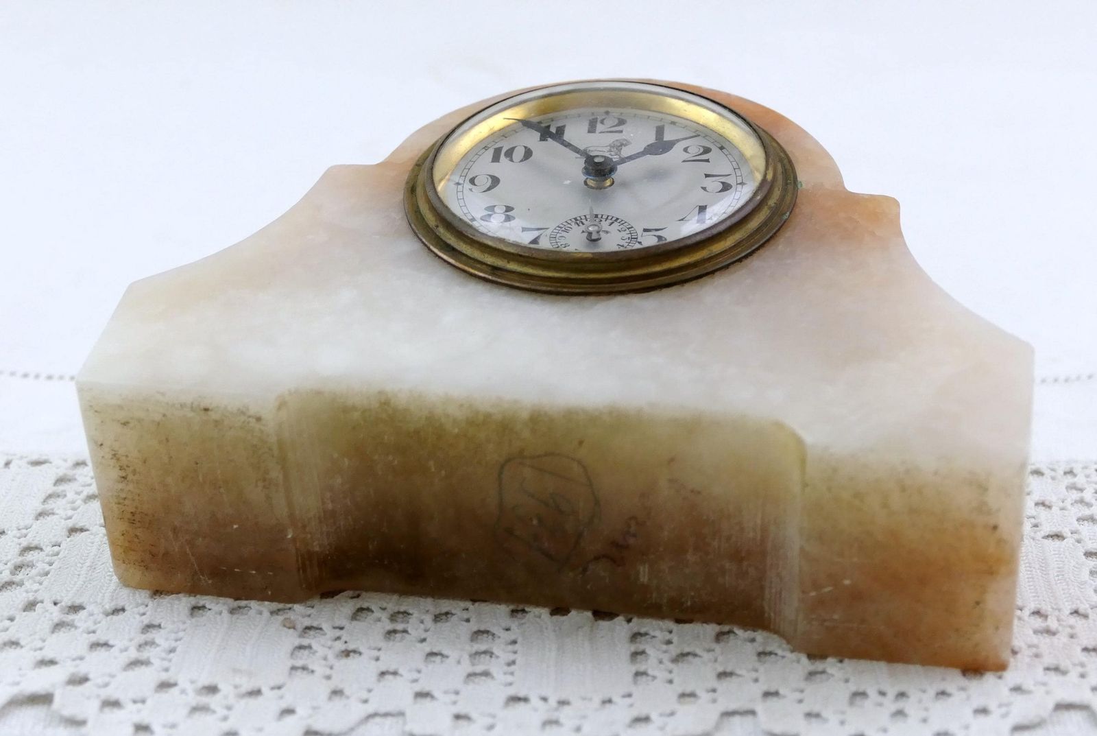 Small Antique Art Deco 1930s Peach Colored Veined Marble Stone Wind Up Mechanical Mantle Clock France In Need Of Repair, French Old Clock photo vintage