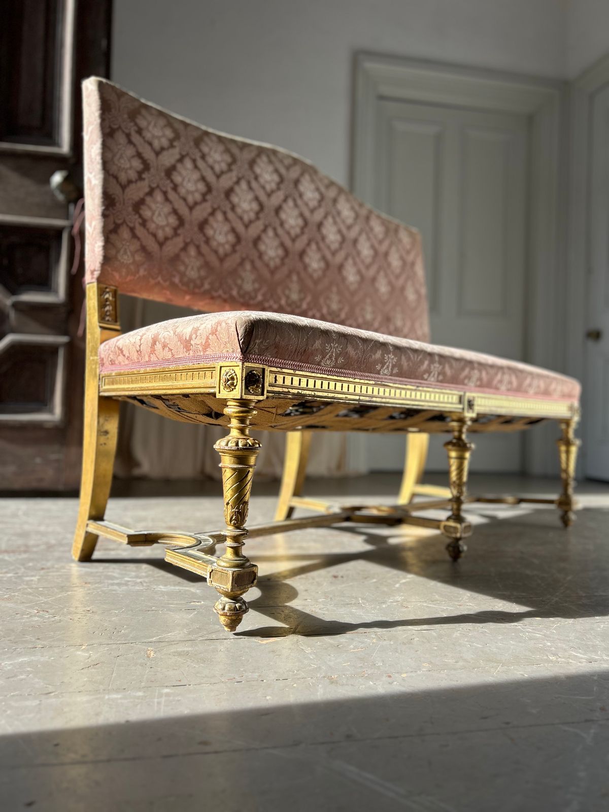 19th Century Carved Gilt Wood Hall Bench photo 980.0