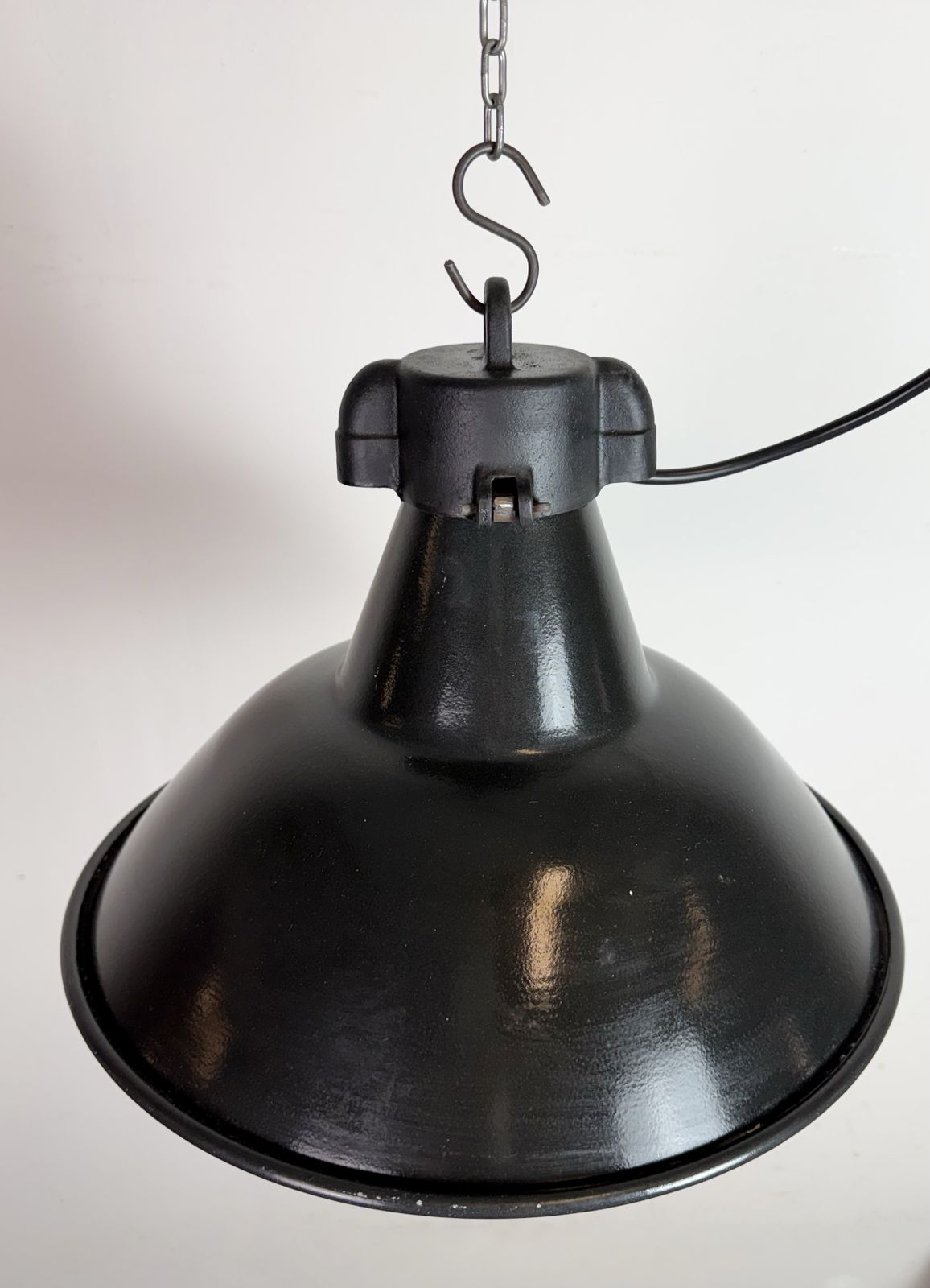 Industrial Black Enamel Factory Lamp With Cast Iron Top, 1950s, 99x photo vinterior