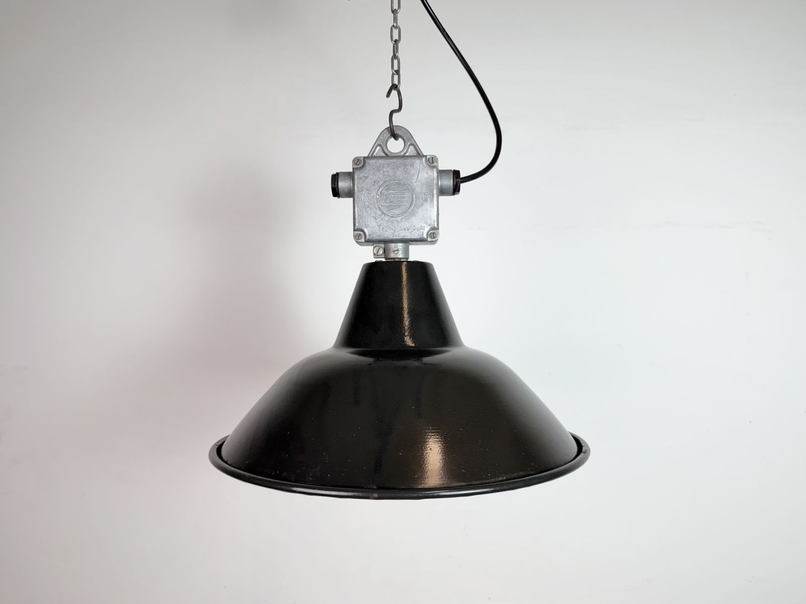 Set Of 4 Industrial Black Enamel Pendant Lamps From Elektrosvit, 1960s, 49x photo furniture