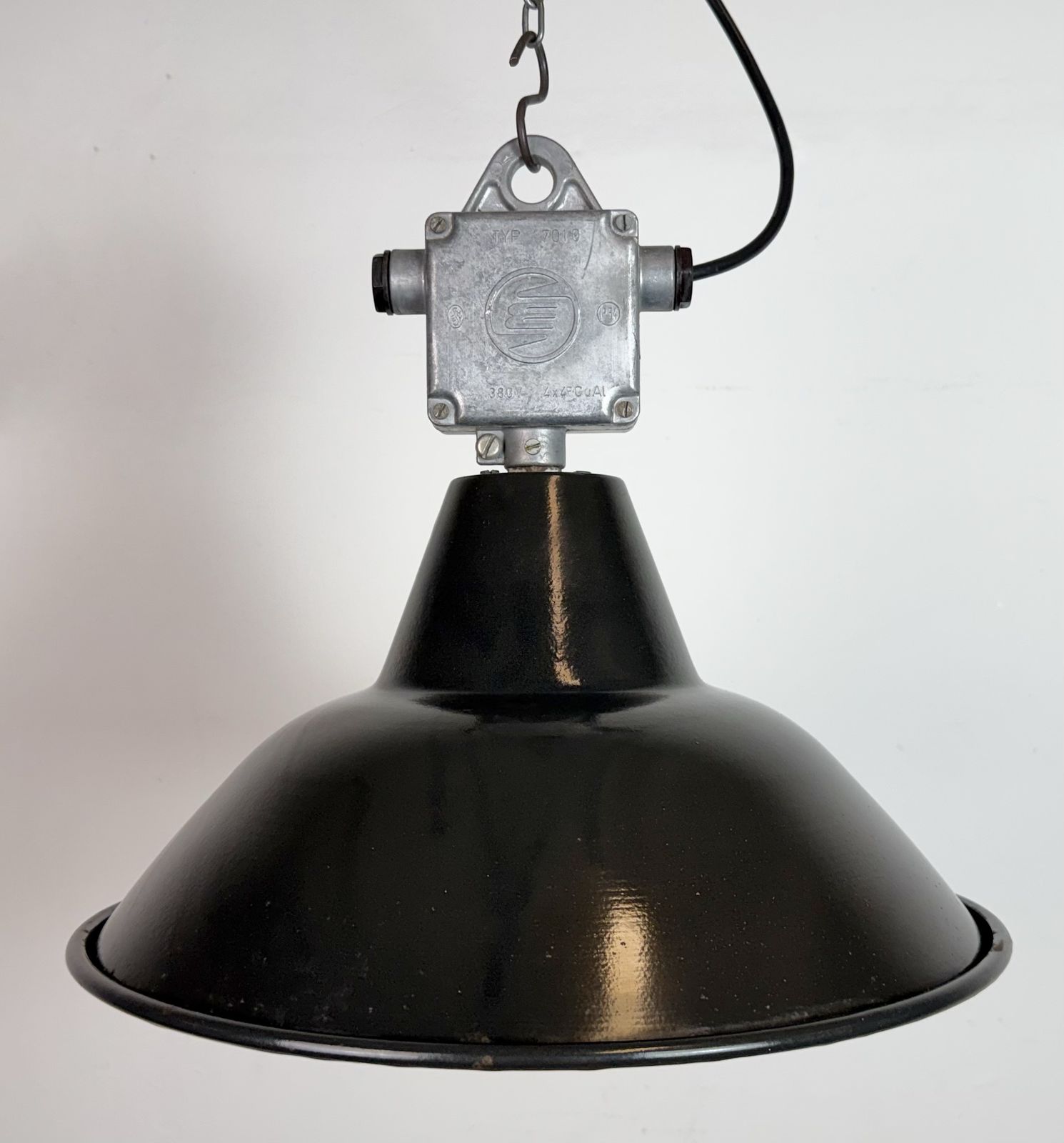 Set Of 4 Industrial Black Enamel Pendant Lamps From Elektrosvit, 1960s, 49x photo for sale