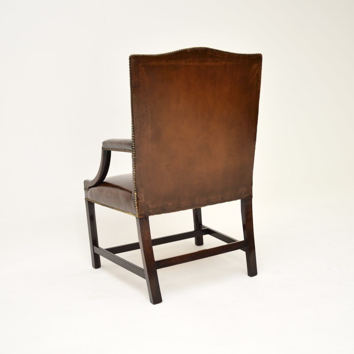 photo furniture Antique Georgian Leather And Mahogany Gainsborough Armchair
