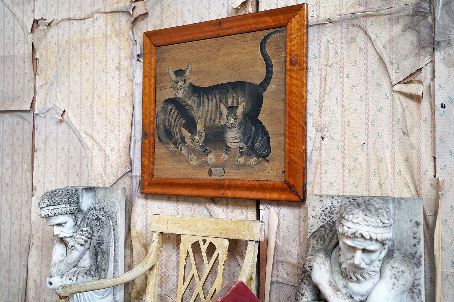 An Early 19thc English Naïve School Oil On Panel Of Kittens Playing With A Reel Of Thread C.1830 40 photo vinterior