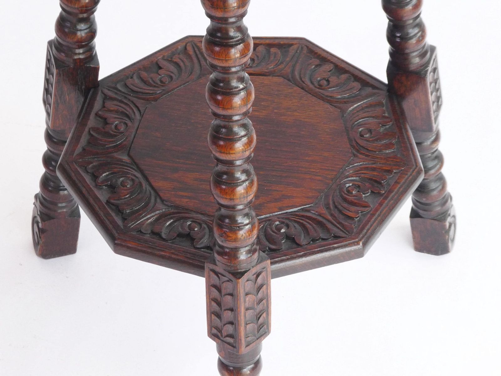 Antique Wooden Table Bobbin Legs, Tripod Side Table With Floral Carvings And Twisted Legs, Plant Stand, Farmhouse Decor photo Furniture