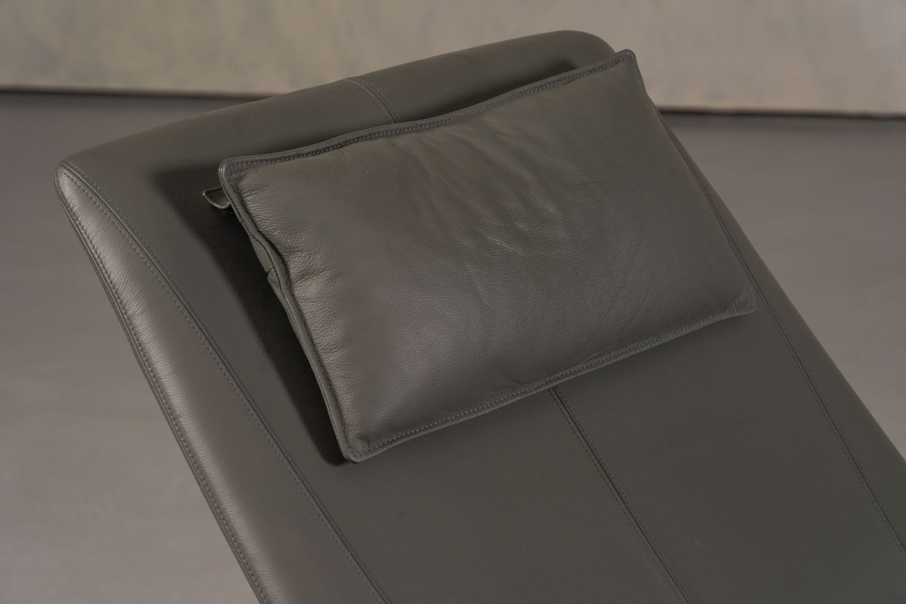 Donovan Grey Leather Chaiselongue By Giuseppe Vigano For Cattelan , Italy 2000’s photo buy