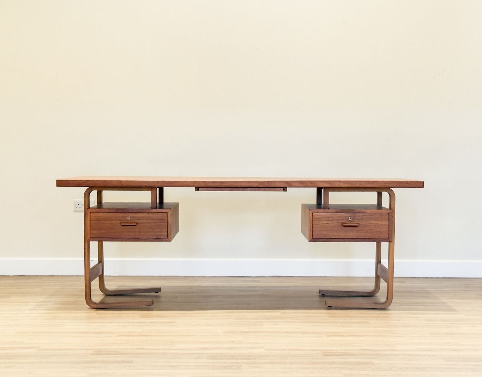 Jørgen Clausen For Brande Møbelfabrik – Large Danish Executive Desk, 1950s (Teak)