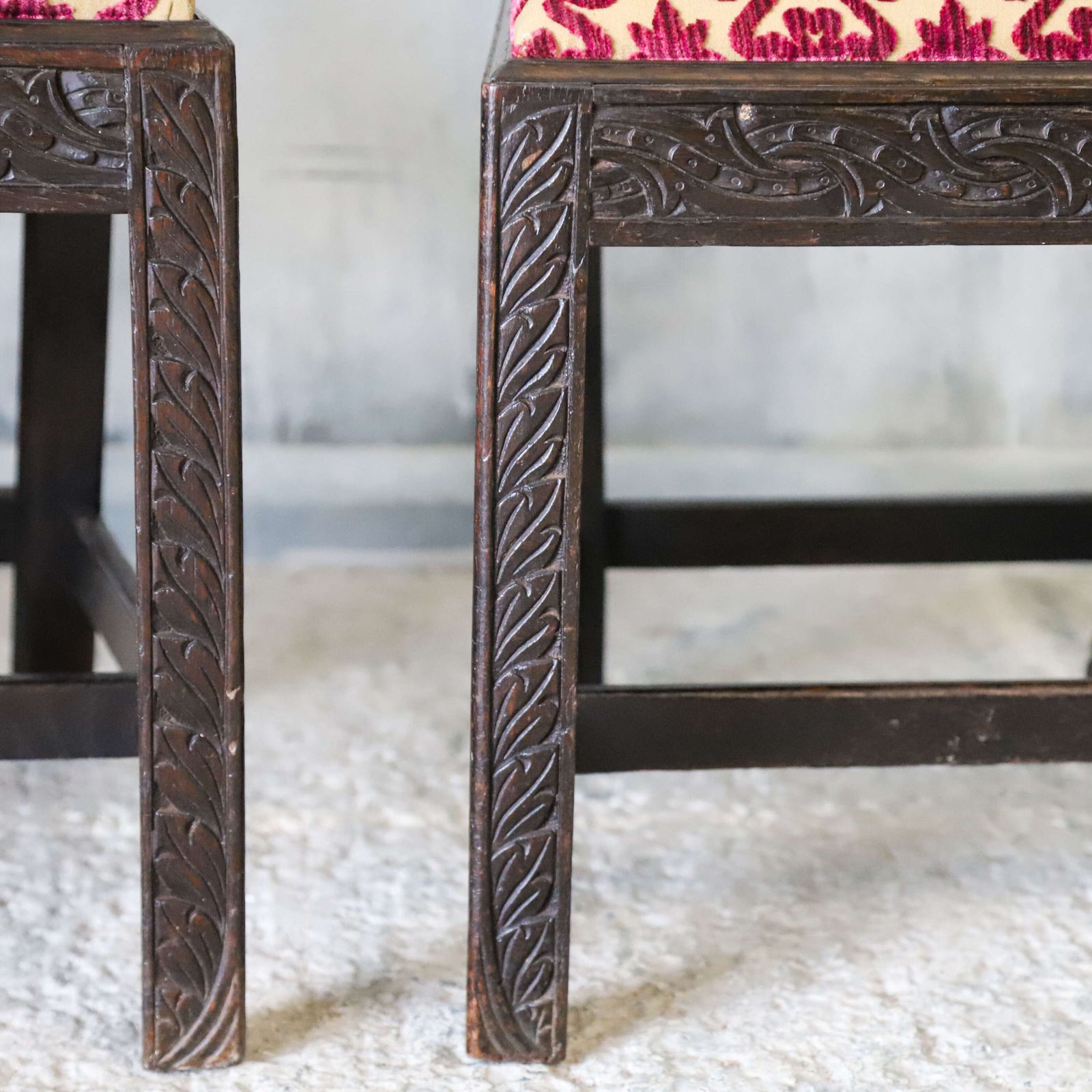 Scottish Carved Oak Side Chairs Upholstered In Zoffany Fabric 1780 1810 photo vinterior