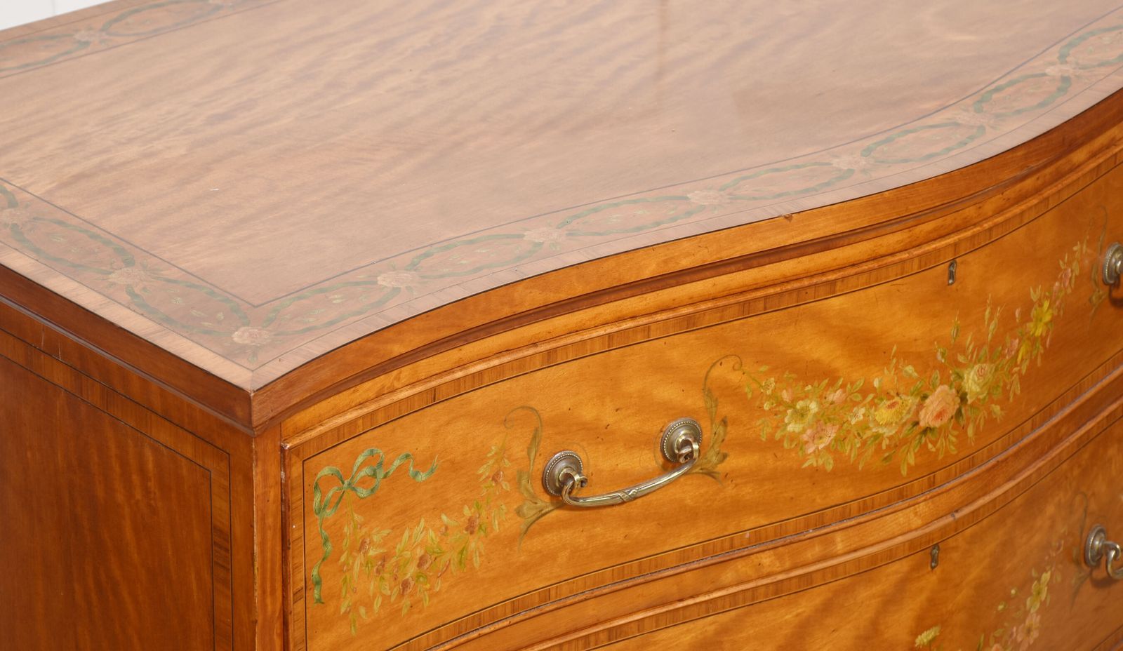 4410.0 Sheraton Revival Satinwood Serpentine Chest Of Drawers photo