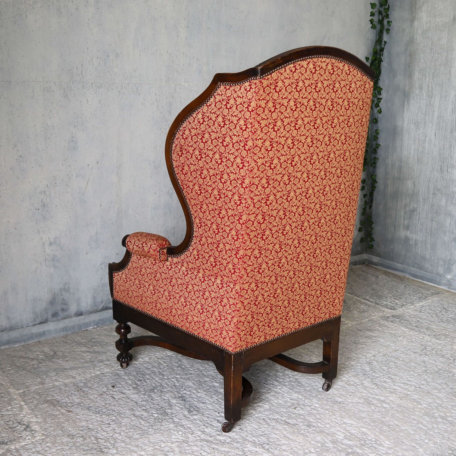 photo vinterior Mid‑19th‑Century English Carolean Style Wing Armchair With Provenance