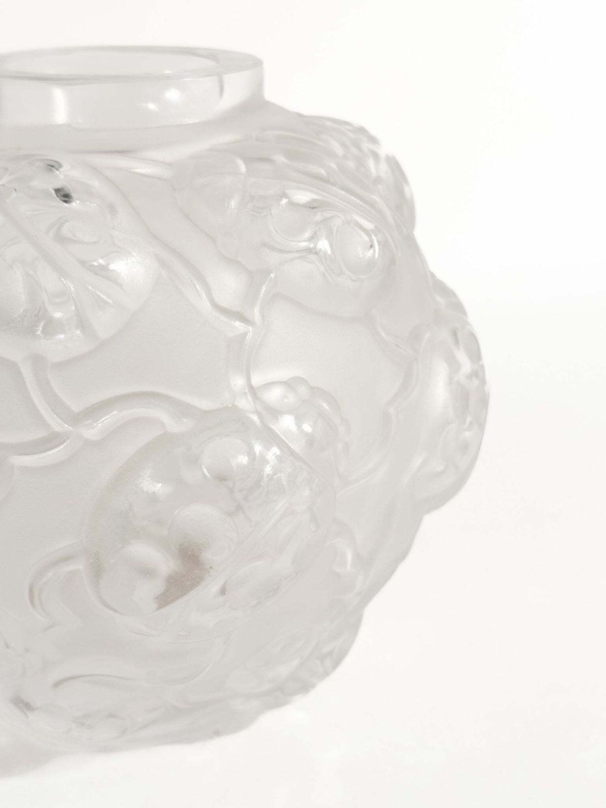 Lalique Crystal Vase 'Coccinelle' From The 1980s photo Home Decor