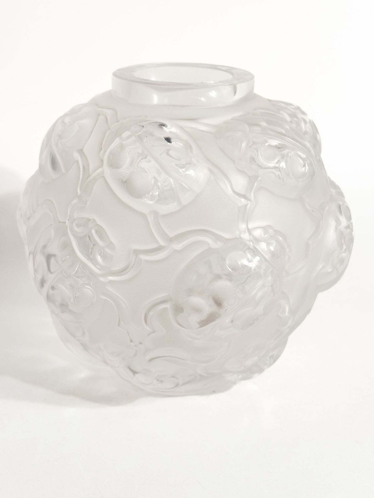 Lalique Crystal Vase 'Coccinelle' From The 1980s photo vinterior