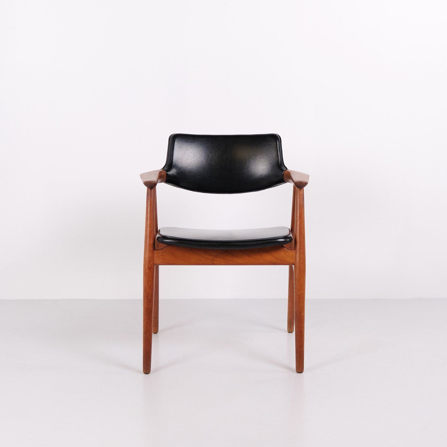 Set Of 6 Dining Chairs Model Gm11 In Teak And Black Leather By Svend Aage Eriksen For Glostrup Møbelfabrik, 1960s photo furniture