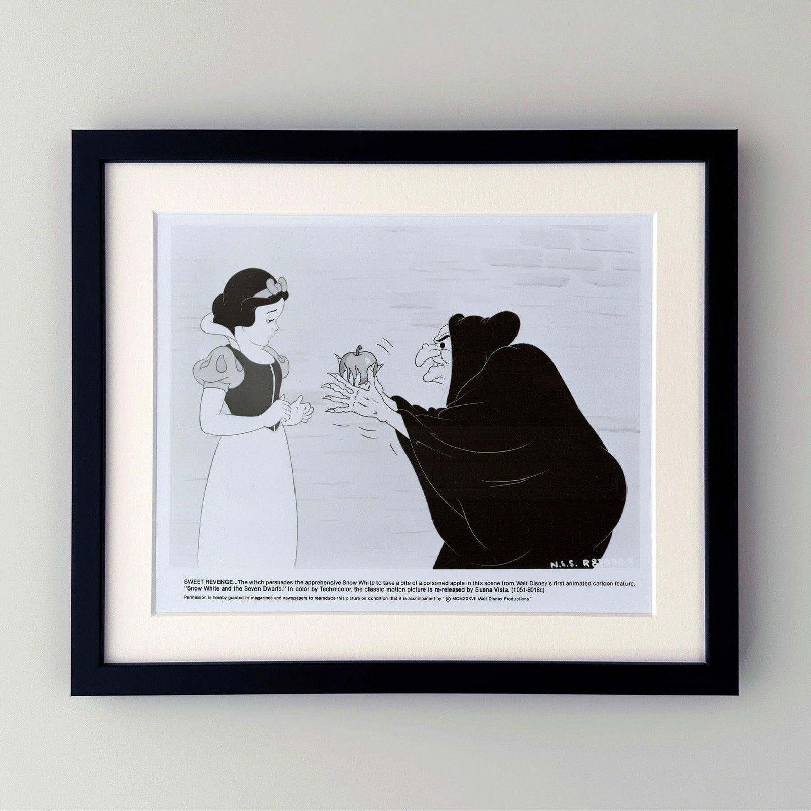 Snow White And The Seven Dwarfs (1937) Press Publicity Still   Framed photo furniture
