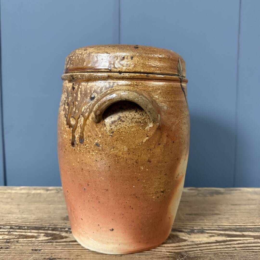 Woonaccessoires Antiek Aardewerken Pot Met Deksel photo