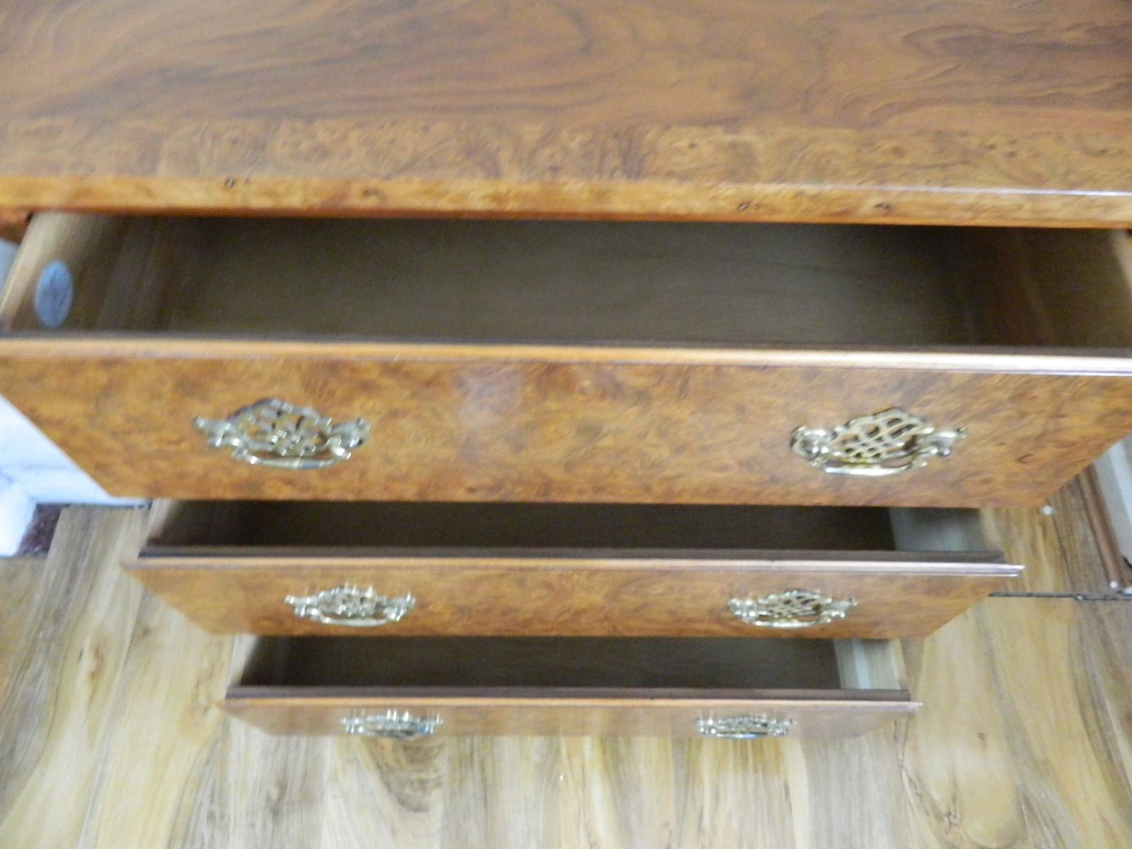 photo vinterior Baker Furniture Walnut Chest Of Drawers Chippendale Style