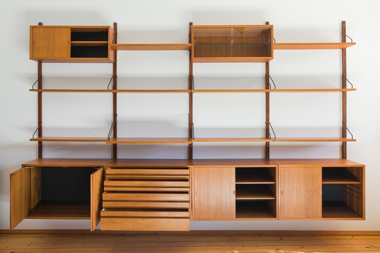 Furniture Modular Wall Shelving System By Poul Cadovius For Cado, 1960s photo