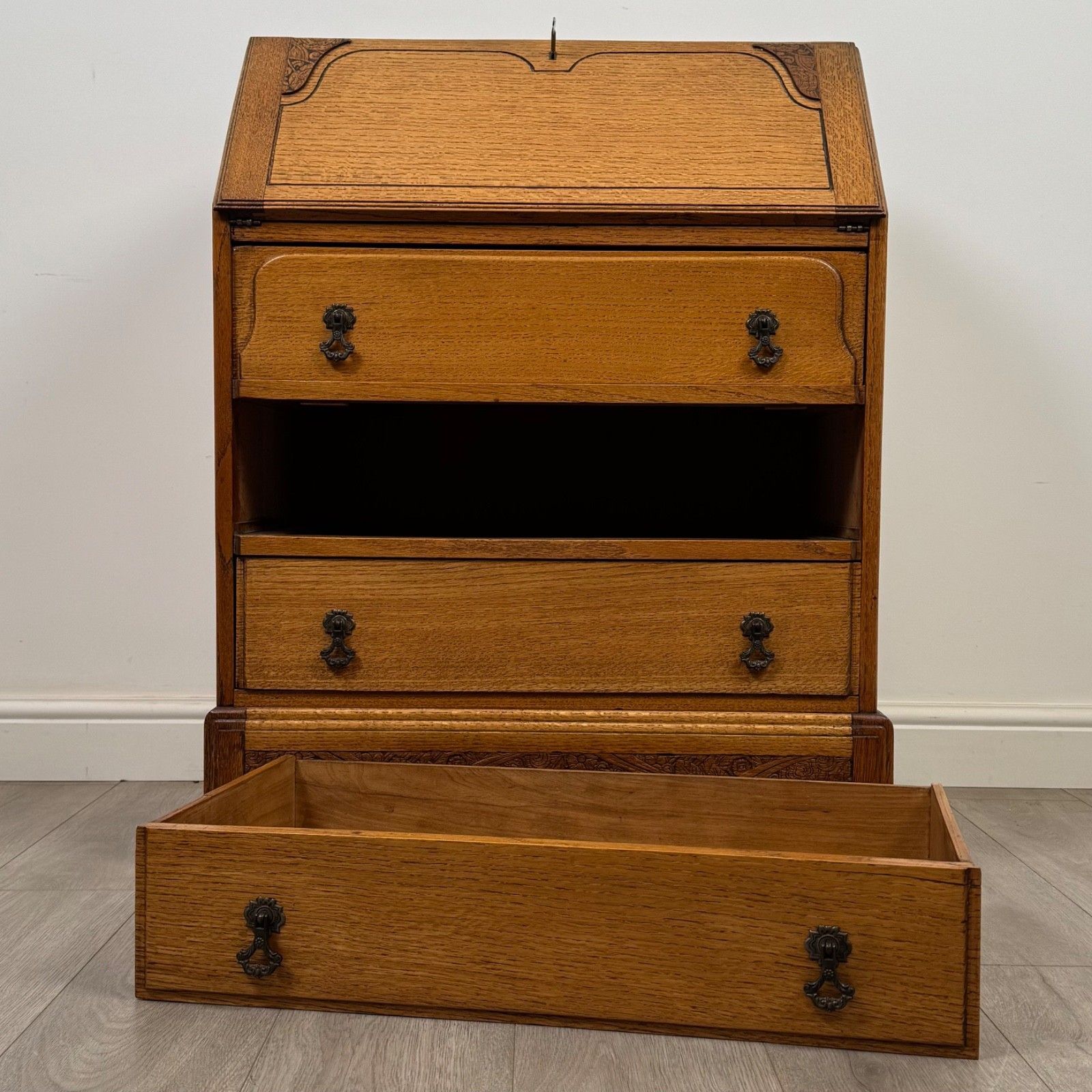 495.0 Antique 20th Century Art Deco Style Golden Oak Bureau ( Af 5497 ) photo