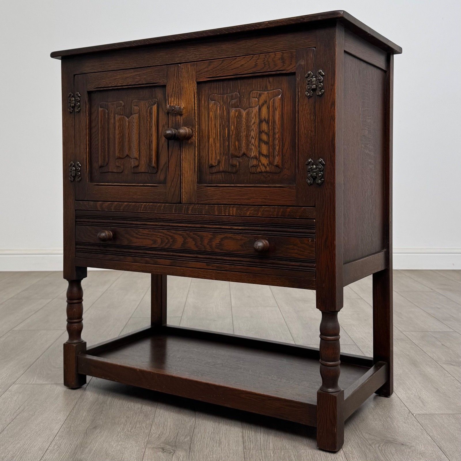 Antique 20th Century Linenfold Cupboard In Oak ( Af 5489 ) photo for sale