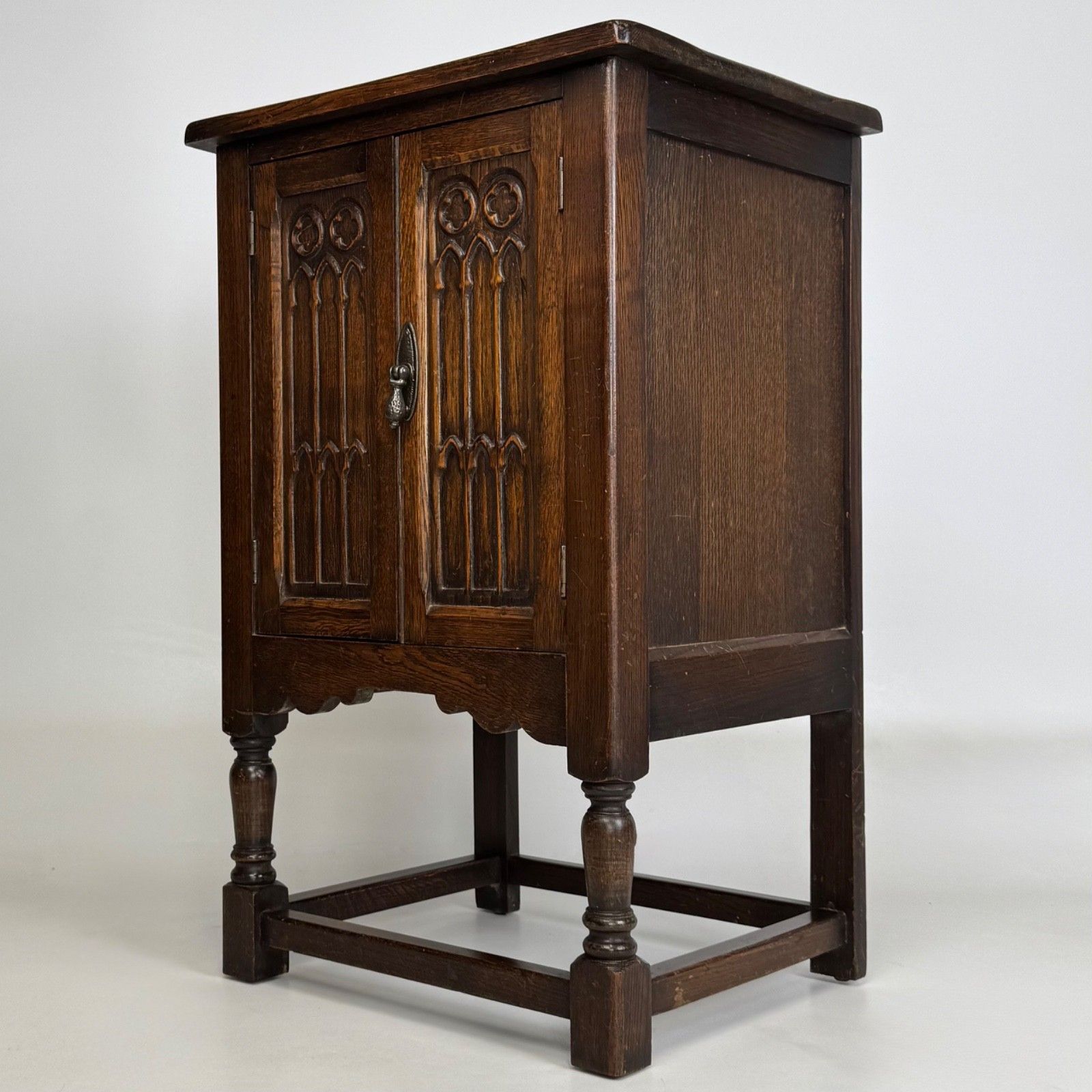 Antique 20th Century Small Carved Oak Cupboard ( Af 5530 ) photo for sale