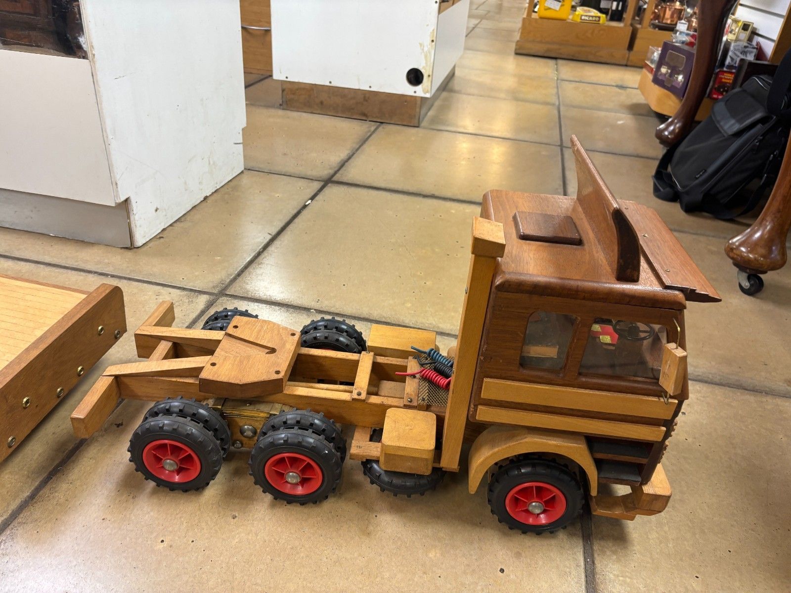 photo vintage Vintage Large Hand Made Model Of Articulated Lorry & Flatbed Scania 143