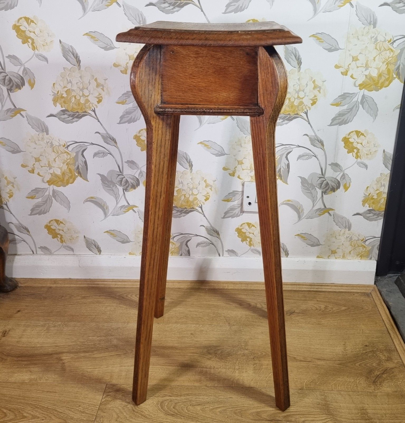 Antique Arts & Crafts Plant Stand Torchere Golden Oak Reeded Legs 74cm Tall photo 140.0
