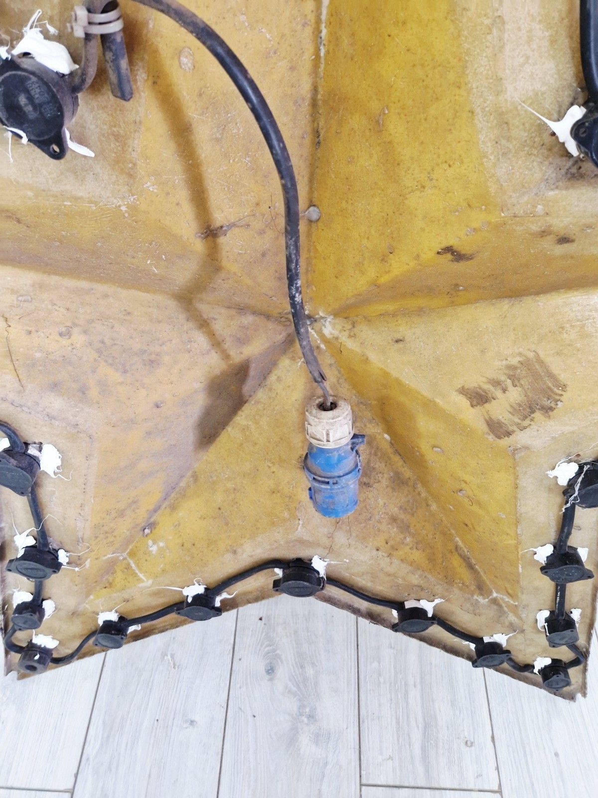 Pair Of Vintage Industrial Marquee Star Wall Lights Distressed Gold Finish 1960s photo vinterior