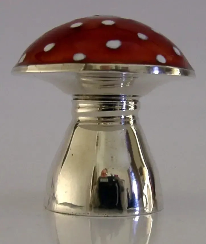 Poivrière en argent massif sterling et émail, forme champignon, vers 1980, Mexique photo furniture