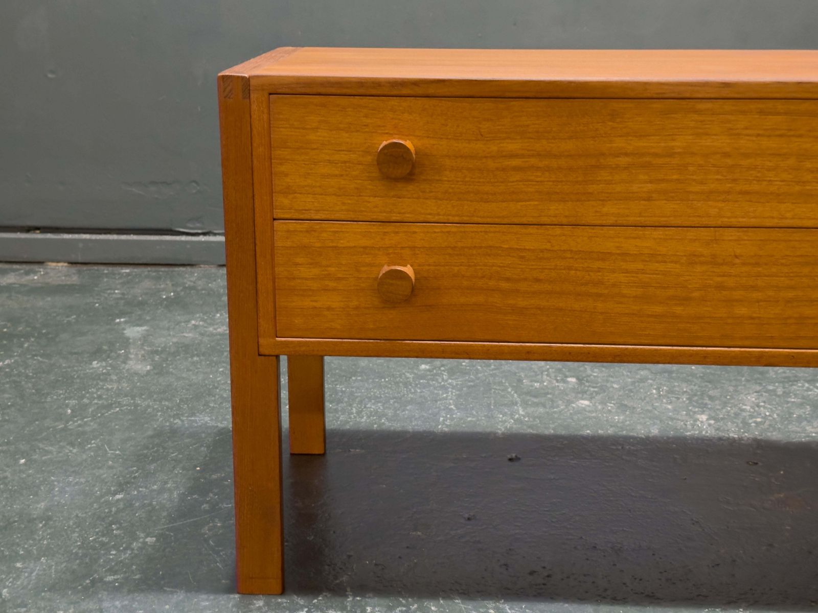photo furniture Aksel Kjersgaard Low Oak Drawers