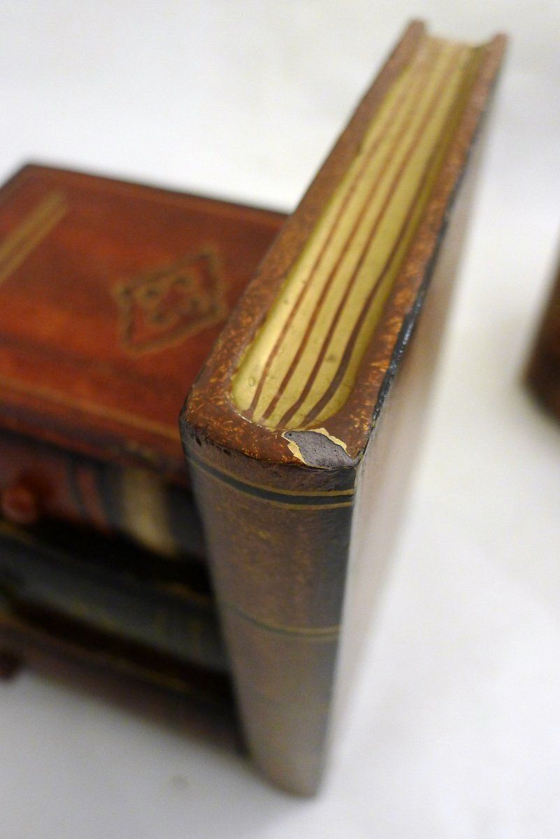 Wood Bookends With Secret Boxes In Trompe L'oeil Of Stacked Books, 1980s, Set Of 2 photo vintage