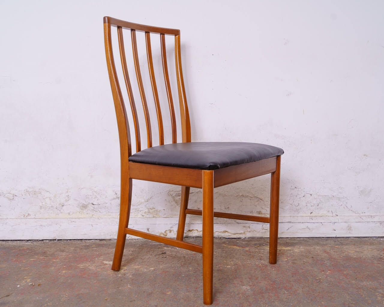 6 McIntosh Mid Century Teak Dining Chairs, Including 2 Carvers photo for sale
