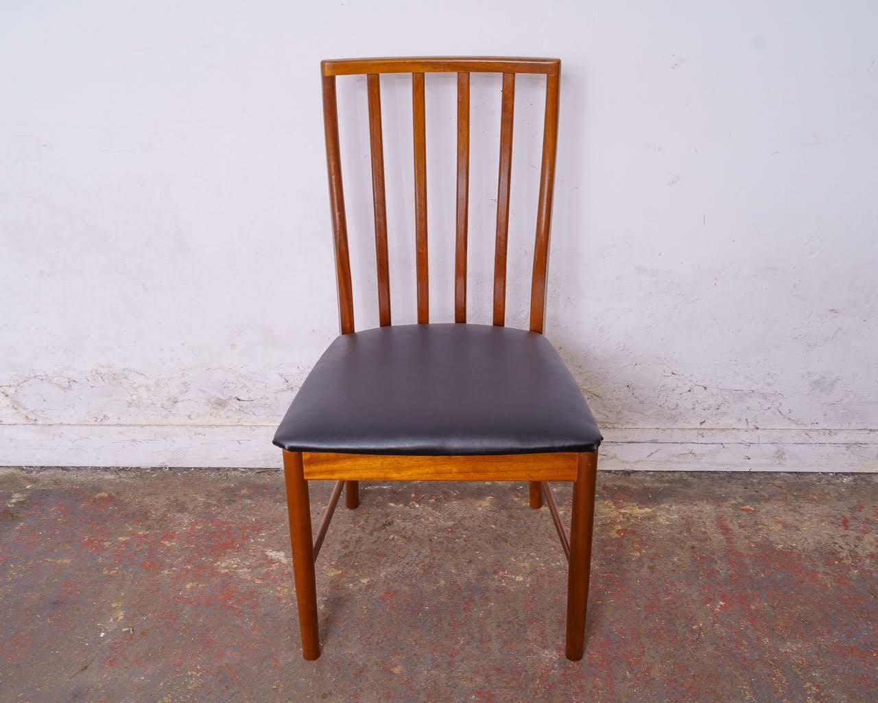 6 McIntosh Mid Century Teak Dining Chairs, Including 2 Carvers photo 775.0