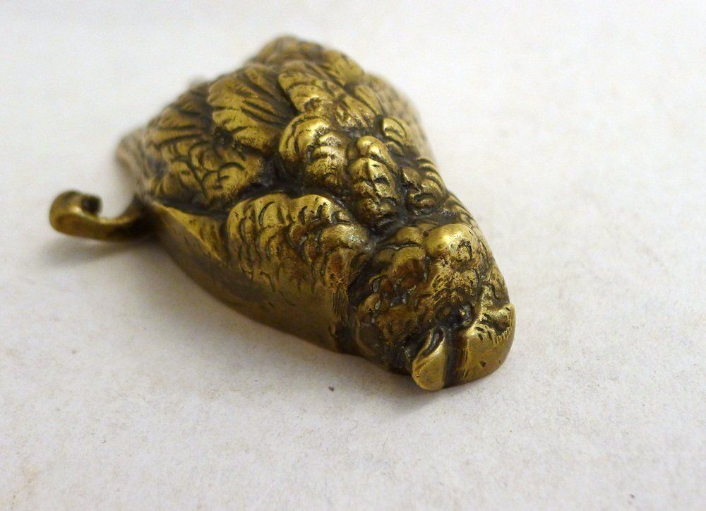 Small Paperweight Sculpture Of A Dead Bird In Gilt Bronze Or Brass, Early 20th Century photo vinterior