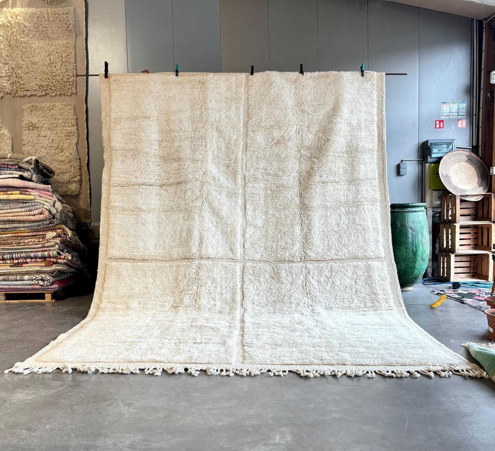 Extra Large Moroccan Mrirt Wool Rug 240x350 Cm– White Minimal Geometric Design – Luxury Berber Area Rug – Modern Boho Home Decor