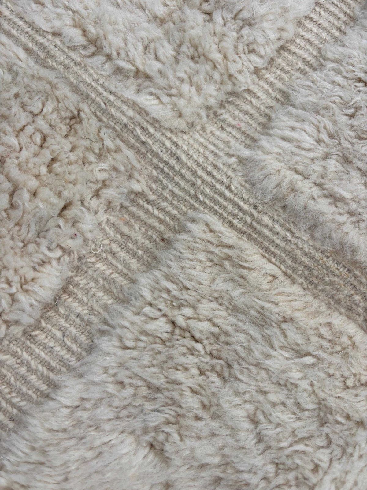 Extra Large Moroccan Mrirt Wool Rug 240x350 Cm– White Minimal Geometric Design – Luxury Berber Area Rug – Modern Boho Home Decor photo vinterior