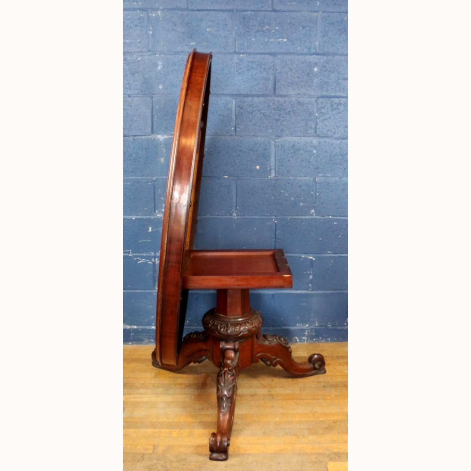 A Mid Victorian Carved Mahogany Centre Pedestal Tilt Top Breakfast Or Dining Table photo 395.0