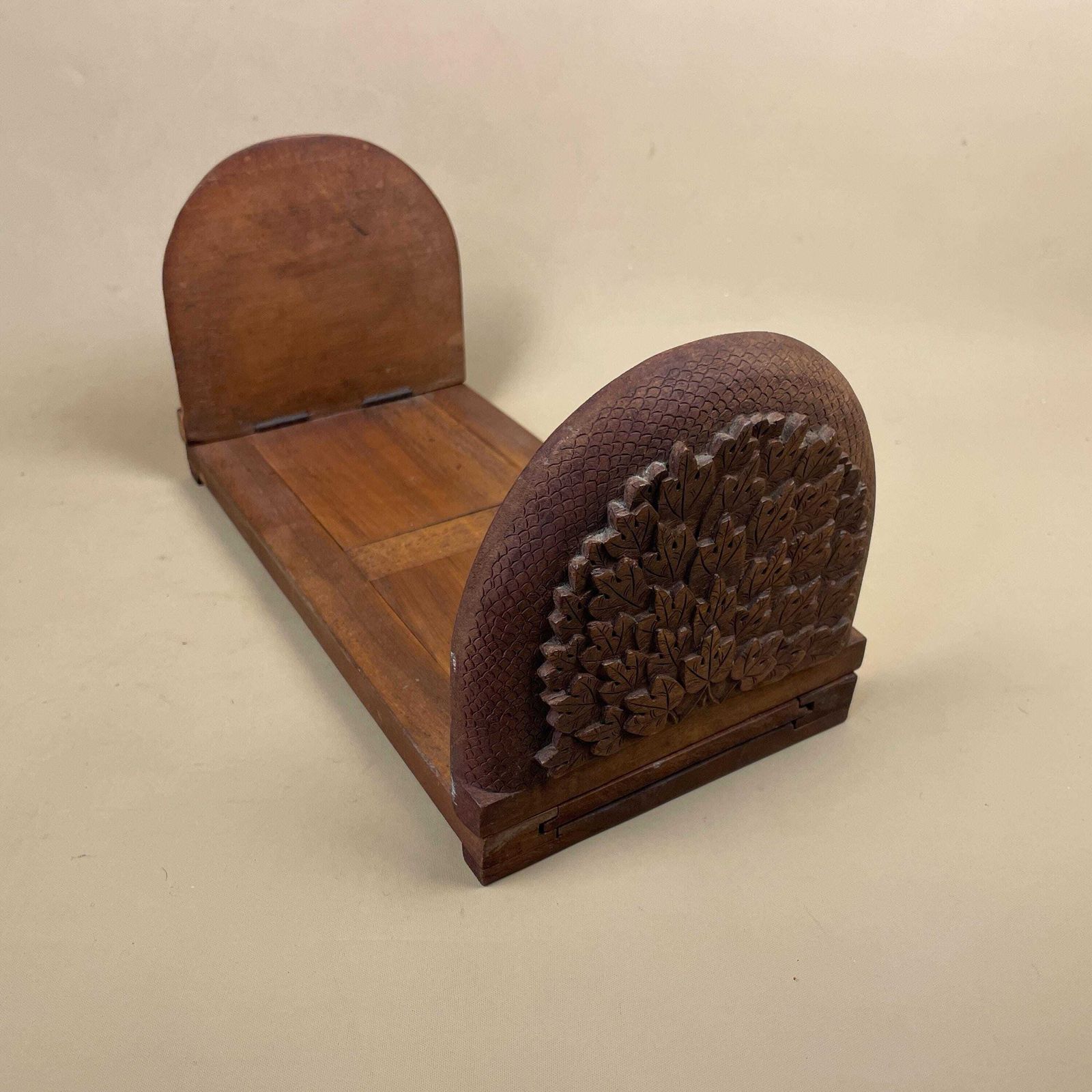 Hand Carved Sliding Bookends Extending Anglo Indian Wooden Handmade Fold Down Shelf Display Library Novel Stand Adjustable Bookend Book Ends photo 69.0