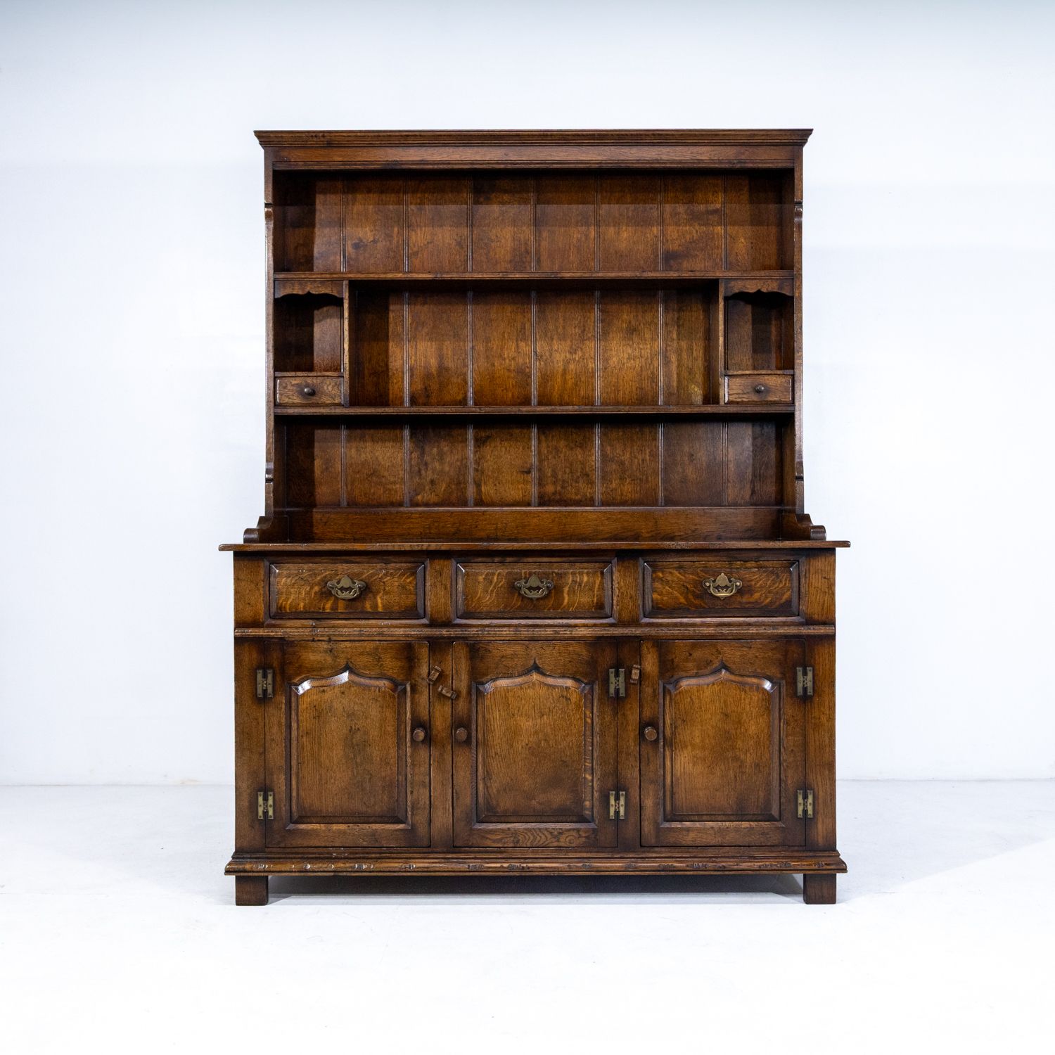 Oak Welsh Dresser photo Furniture