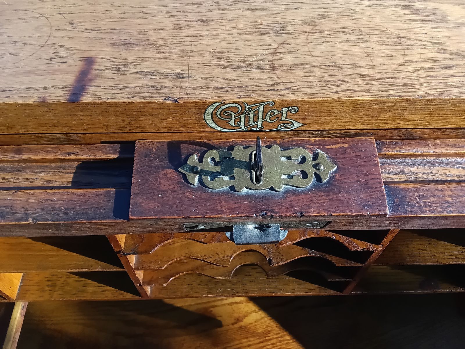 Huge Reduction Of £300.... !Cutlers Of America. A Magnificent 19th Century Oak Roll Top Desk photo vinterior