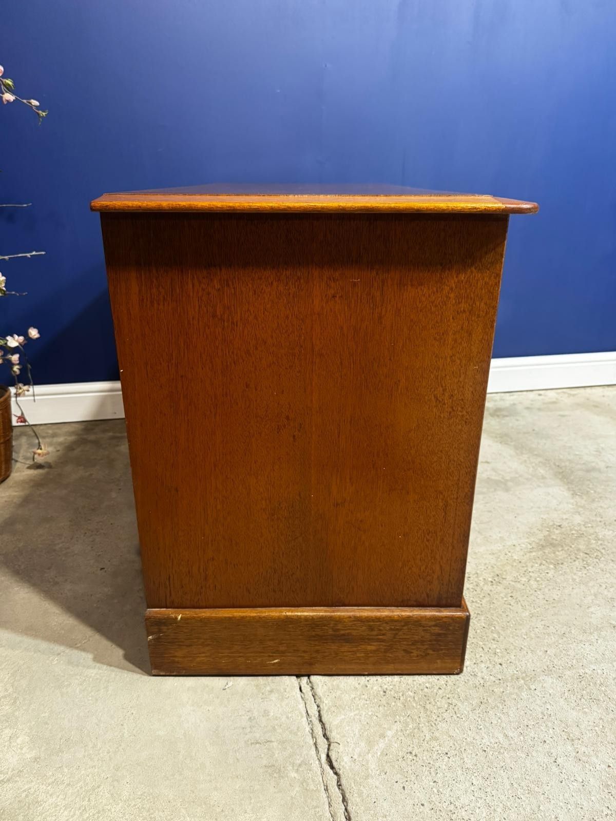 185.0 Vintage Stag Minstrel Chest Of Drawers Bedroom Four Over Two. photo