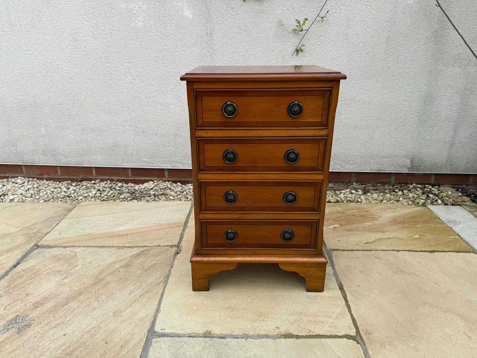 Small Vintage Antique Chest Of Drawers / Bedside Table / Side Table / Lamp Stand / Night Stand photo vinterior