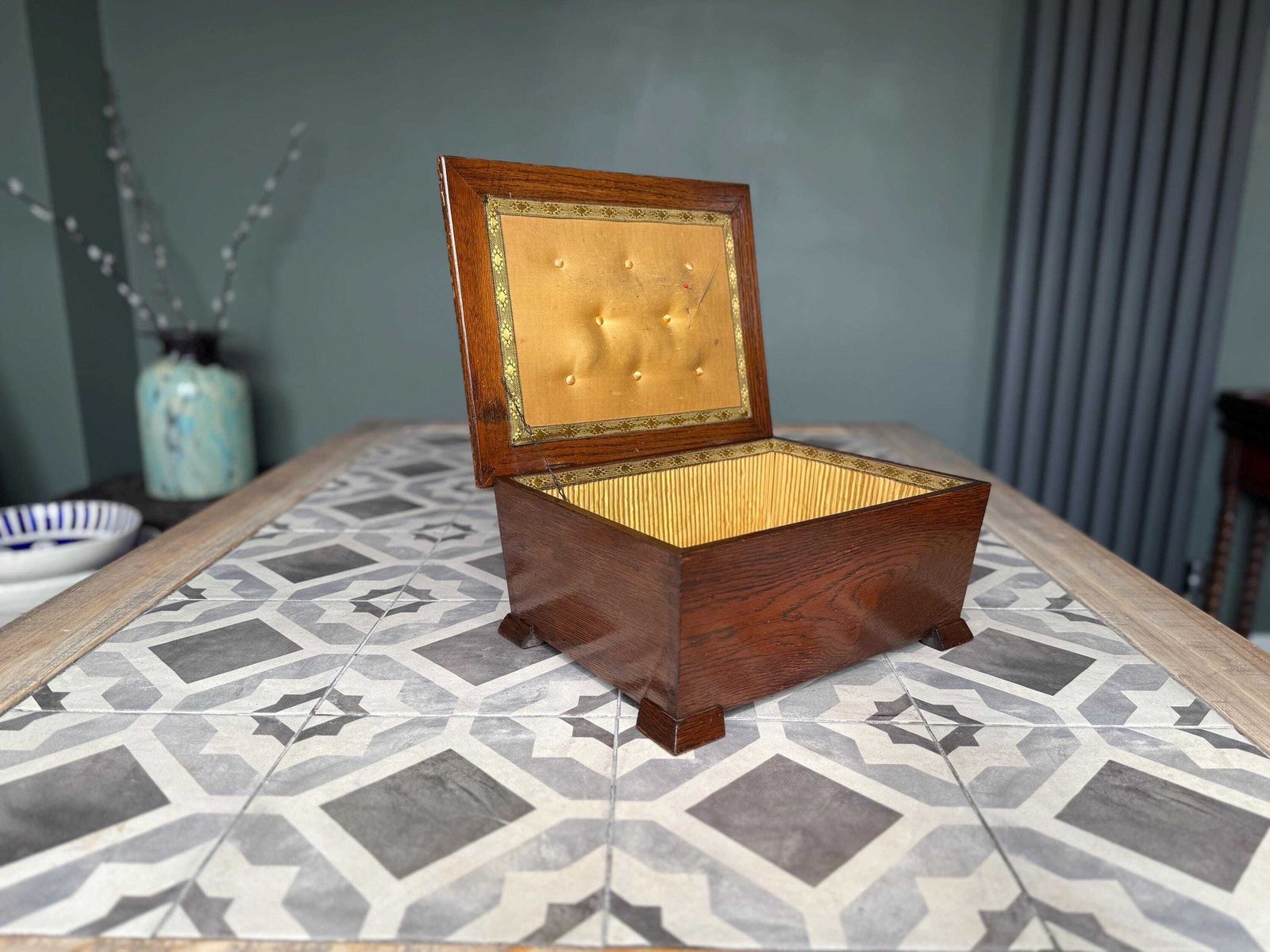 Victorian Antique Wooden Oak Chest. Hand Made Sewing Box, Storage Box, Desk Tidy. photo vintage