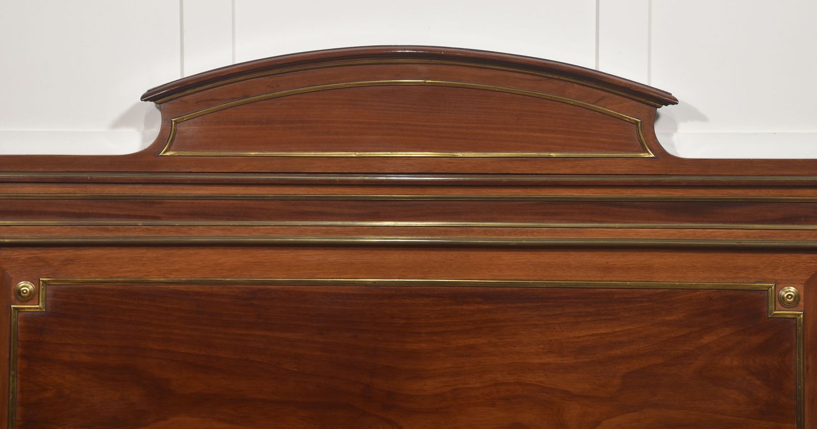 Furniture Late 19th Century Mahogany And Brass Mounted Bedframe photo