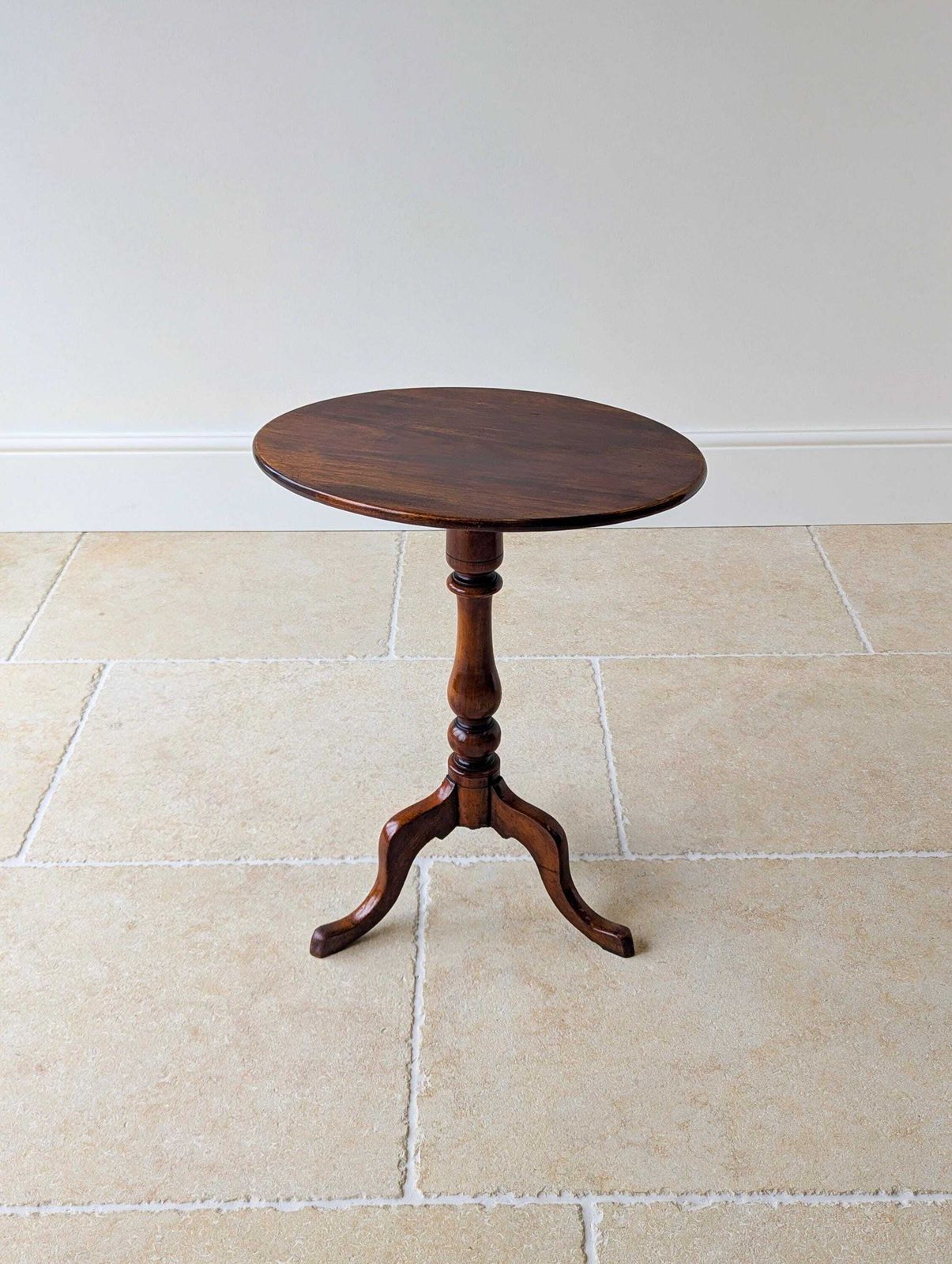 Antique Georgian Mahogany Oval Tilt Top Tripod Wine Table C.1820 photo vinterior