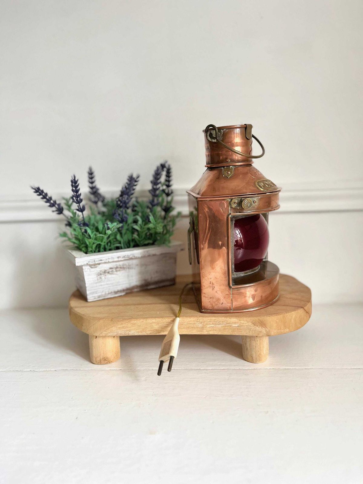 Lanterne de bateau vintage, Tung Woo Hong Kong, feu de bâbord, lampe en cuivre photo furniture