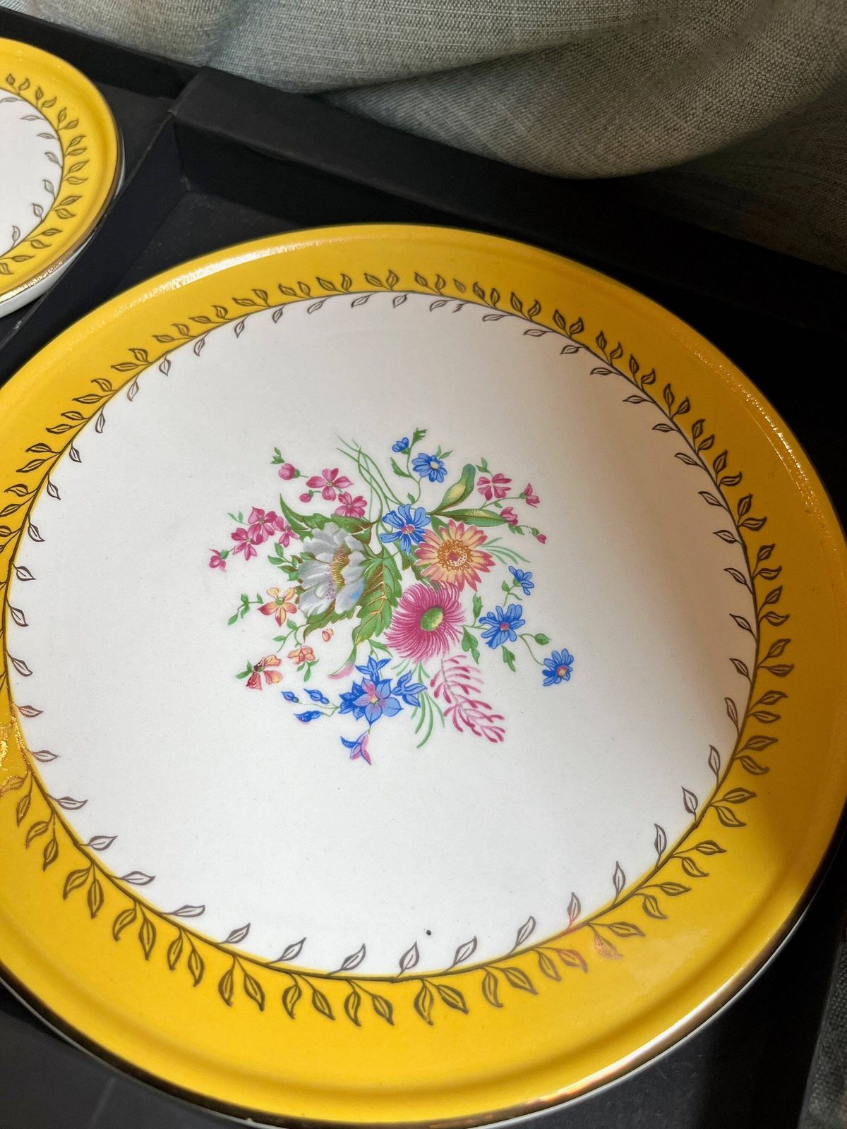 photo furniture Coffret cadeau vintage Gien, dessous-de-plat et dessous-de-bouteille