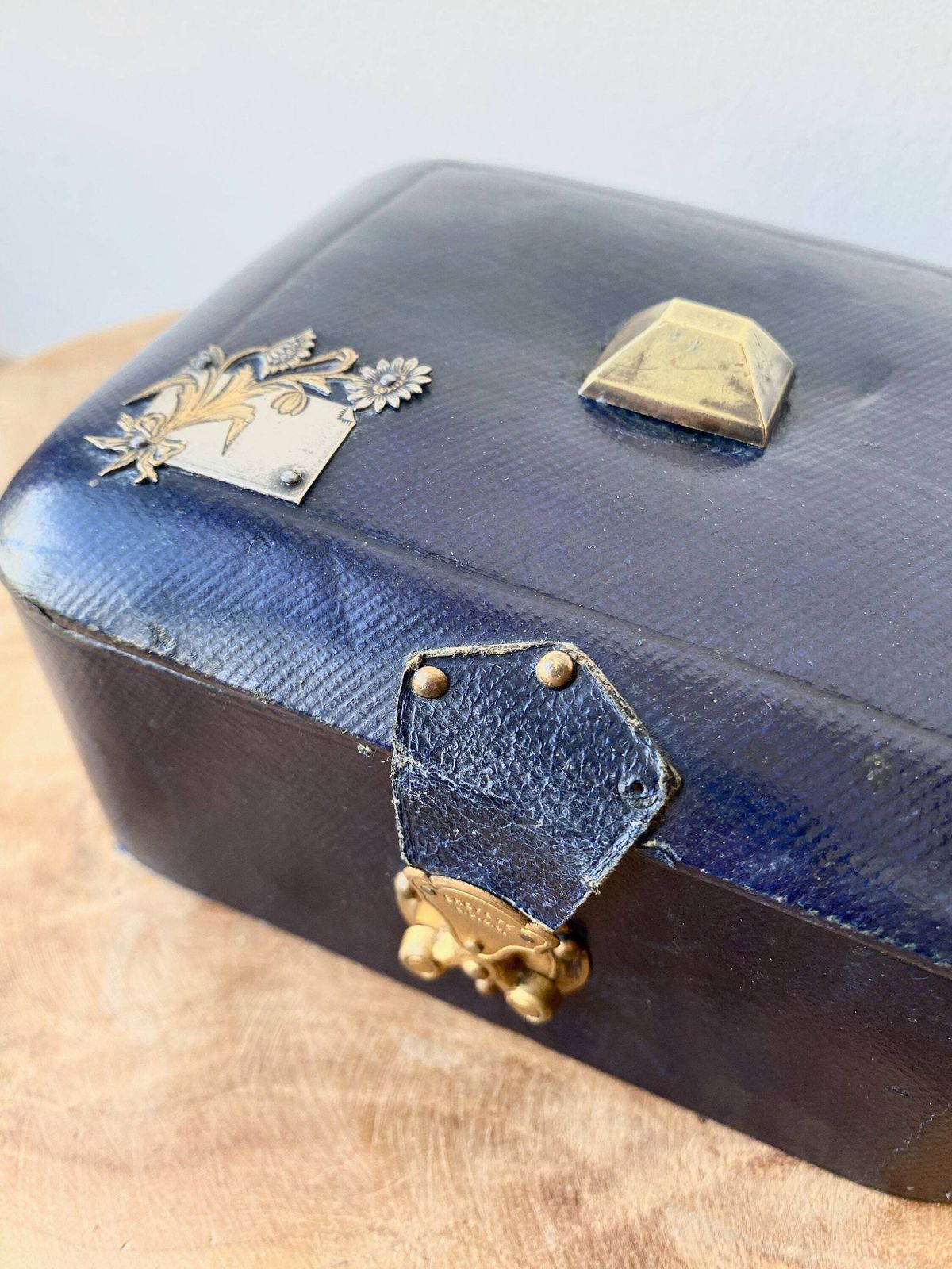 Antique French Jewelry Box, Quilted Silk Interior, Antique Leather