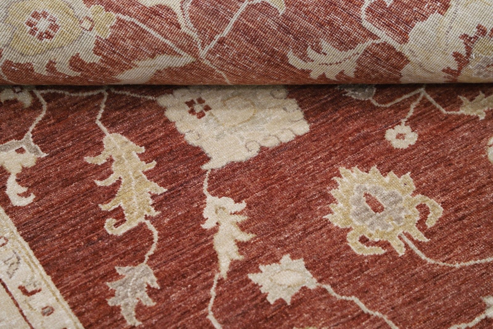 Tapis de sol turc à motifs floraux, noué à la main, champ rouge et bordure beige, 2,37 x 2,95 m photo 3908.0