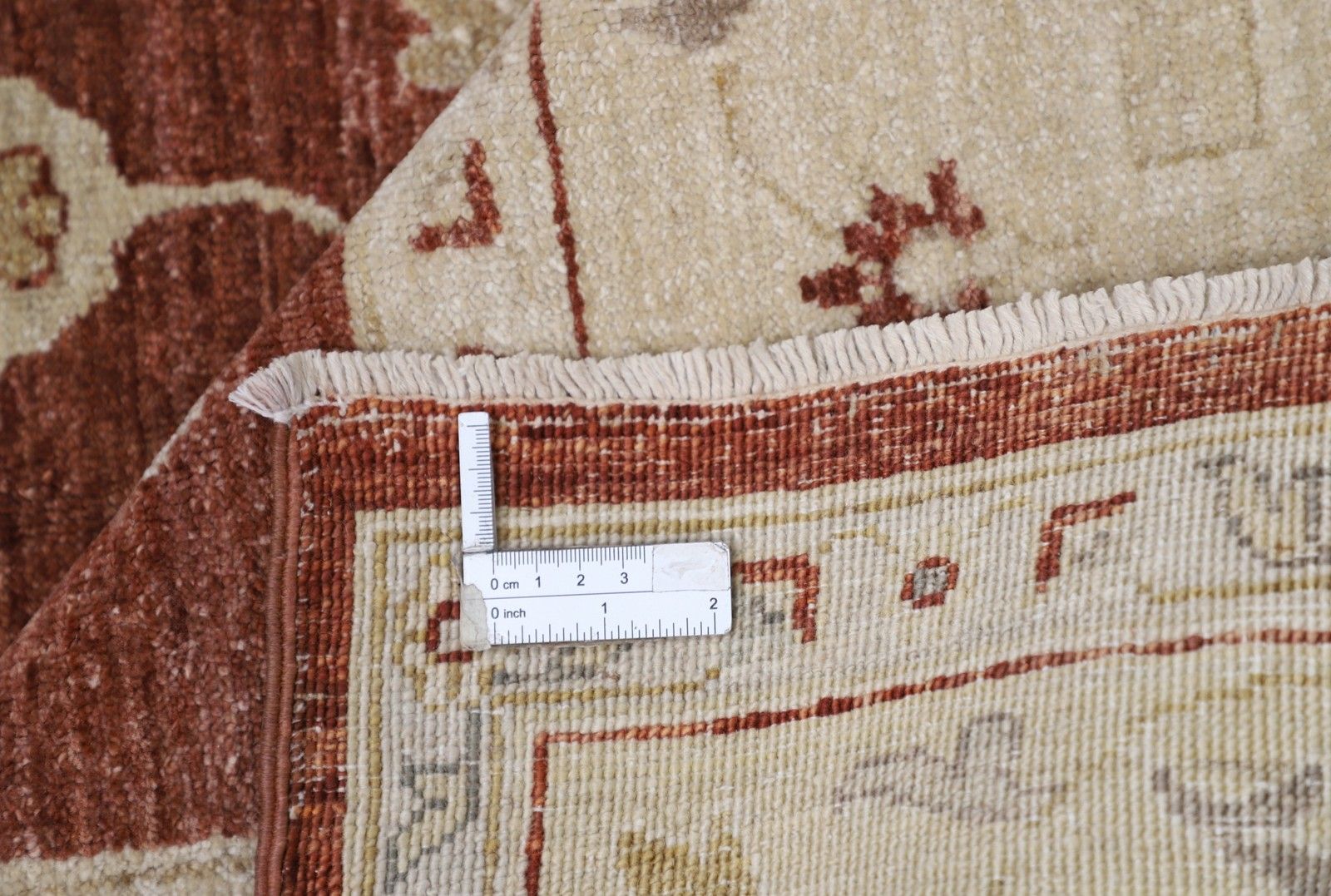 Tapis de sol turc à motifs floraux, noué à la main, champ rouge et bordure beige, 2,37 x 2,95 m photo vinterior