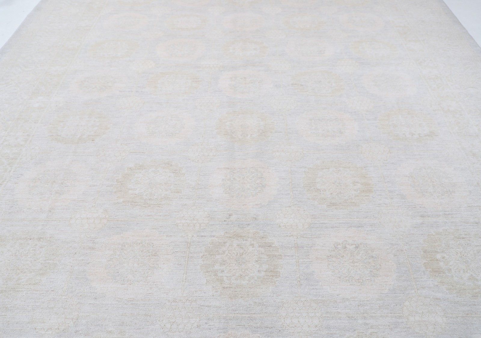 10x13.3 Ft Handknotted Oushak Large Wool Area Rug, Beige Medallion Carpet photo for sale