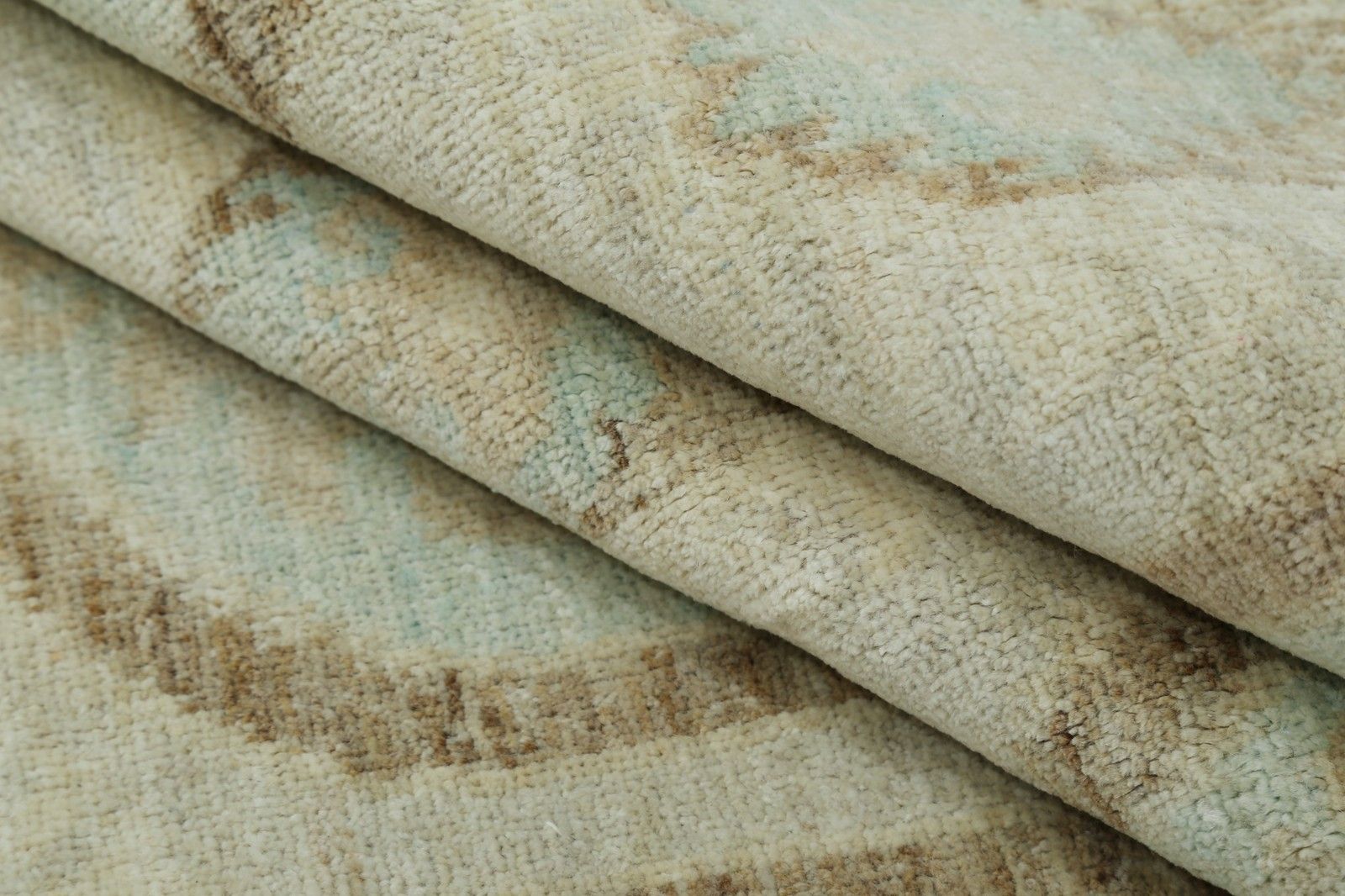 Tapis à nœuds main 244 x 295 cm, motif treillis en beige et bleu clair, laine géométrique photo 3908.0